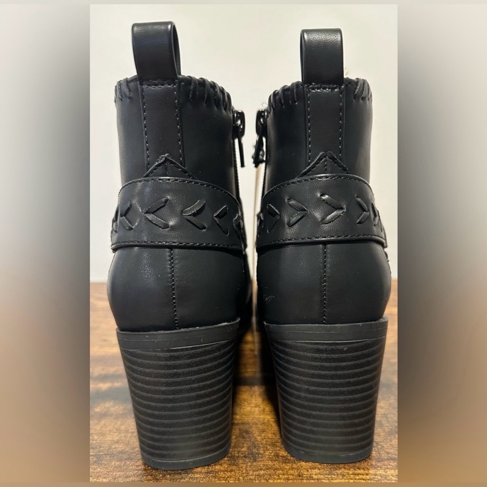 Frye and Co Women’s Black Palma Stacked Heel Booties NWT Size 7 - Picture 4 of 8